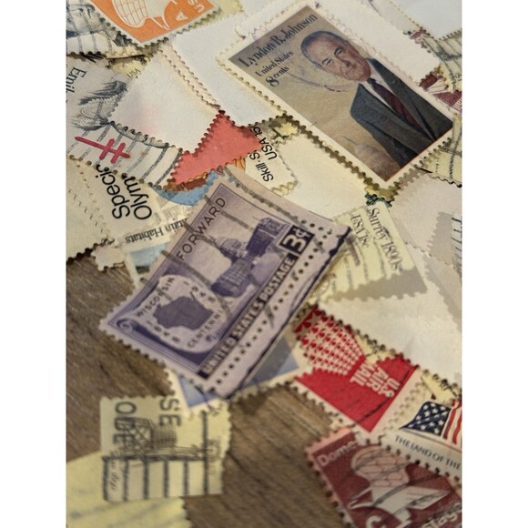 Stamp Collection Assorted USPS Postage 10, 5 Cents Various Vintage Stamps +200 - Picture 6 of 11